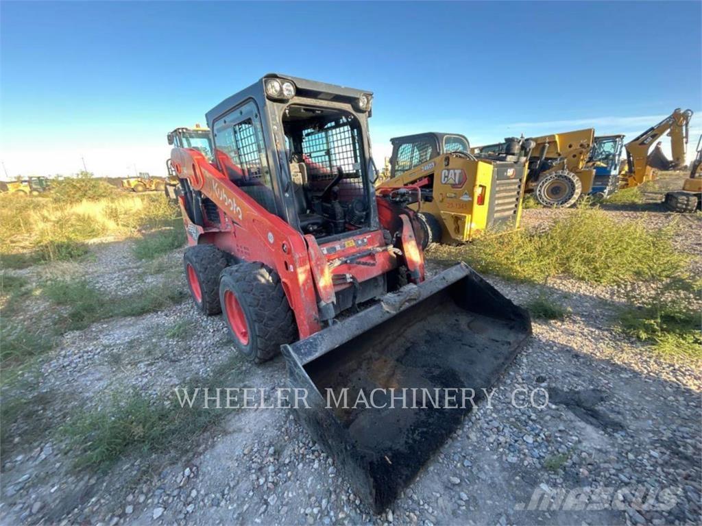 Kubota SSV75 Skid steer loaders