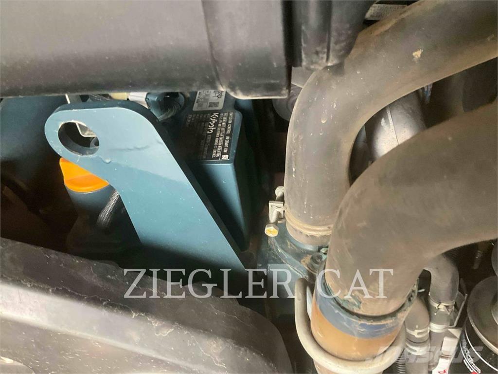 Kubota SSV75 Skid steer loaders