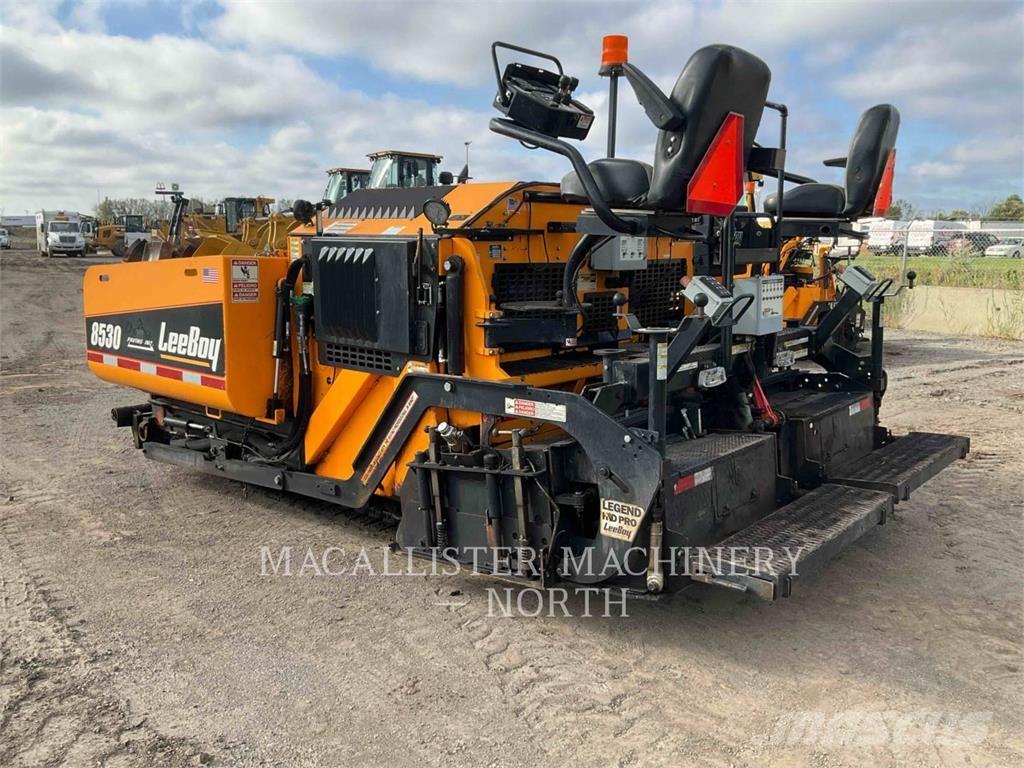 LeeBoy 8530 Asphalt pavers