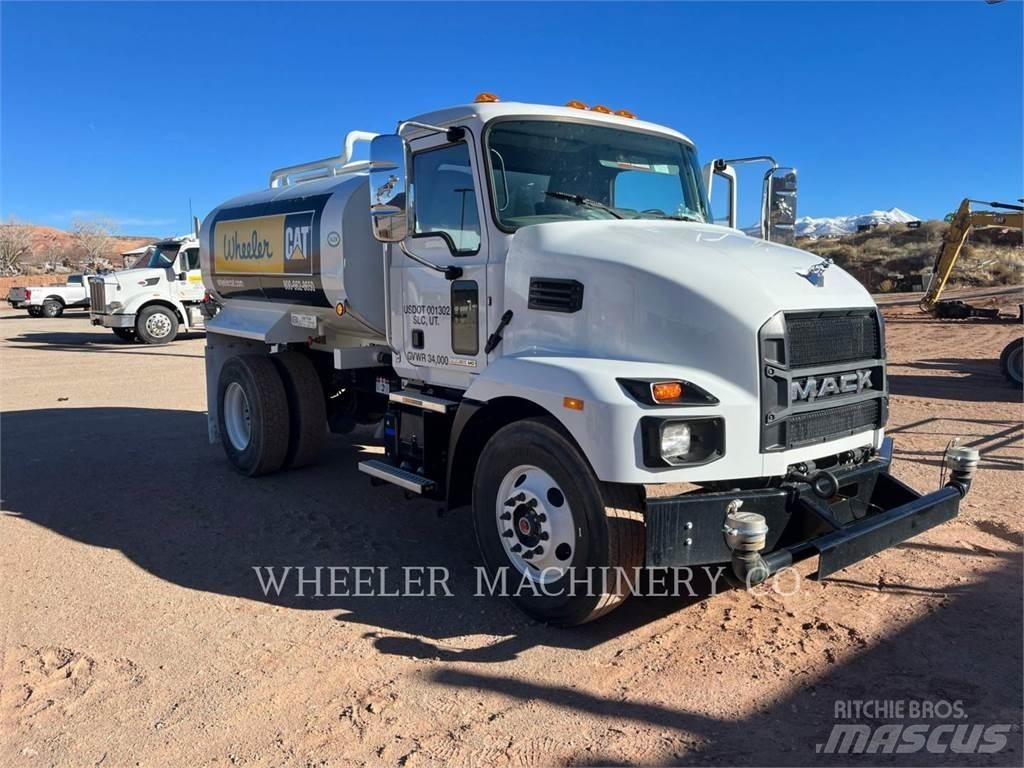 Mack WT2000 A Tanker trucks