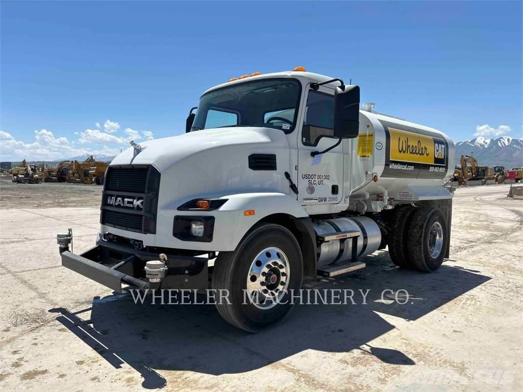 Mack WT2000 A Tanker trucks