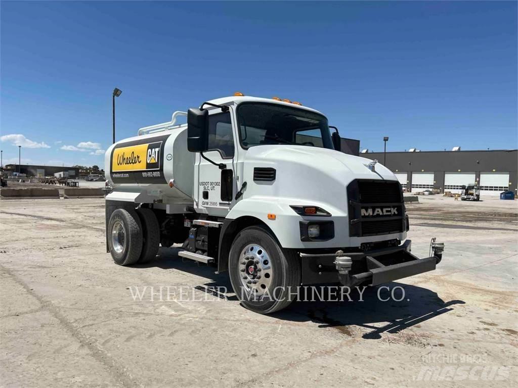 Mack WT2000 A Tanker trucks