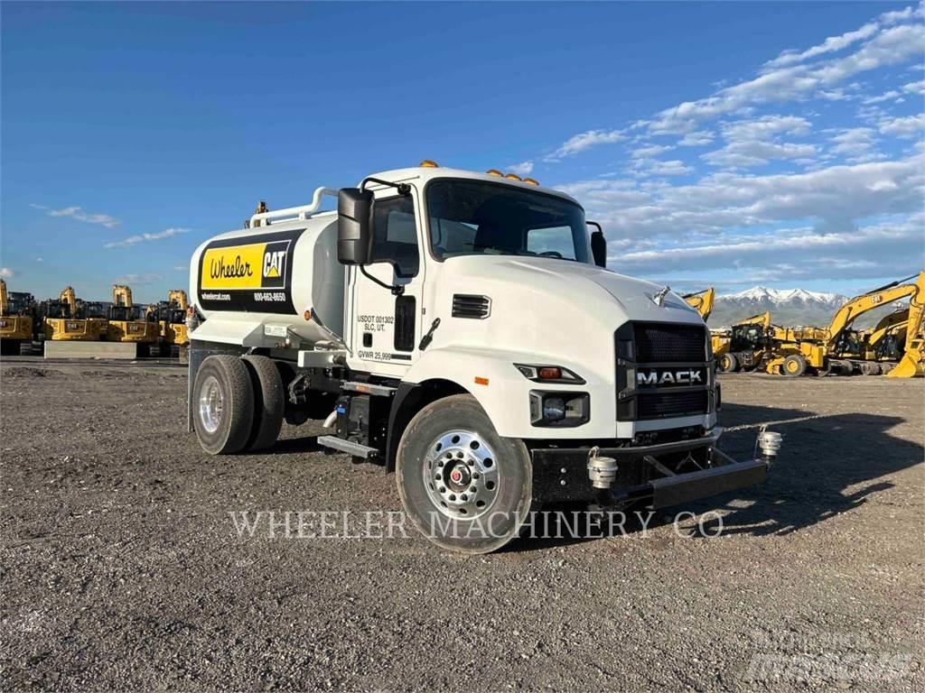 Mack WT2000 A Tanker trucks