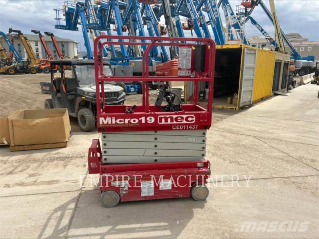 MEC MICRO 19 Articulated boom lifts