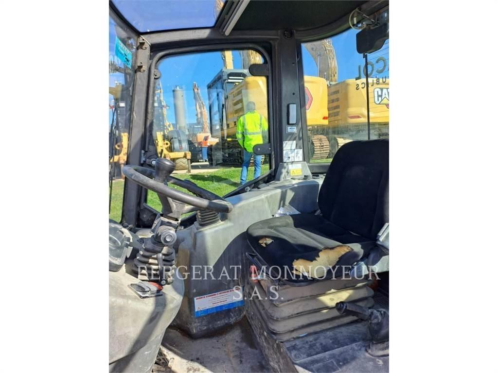 Mecalac AX1000 Skid steer loaders