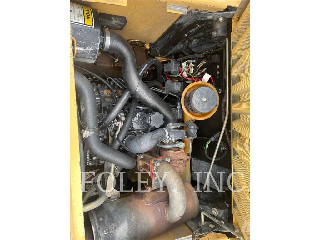 New Holland LX665 Skid steer loaders