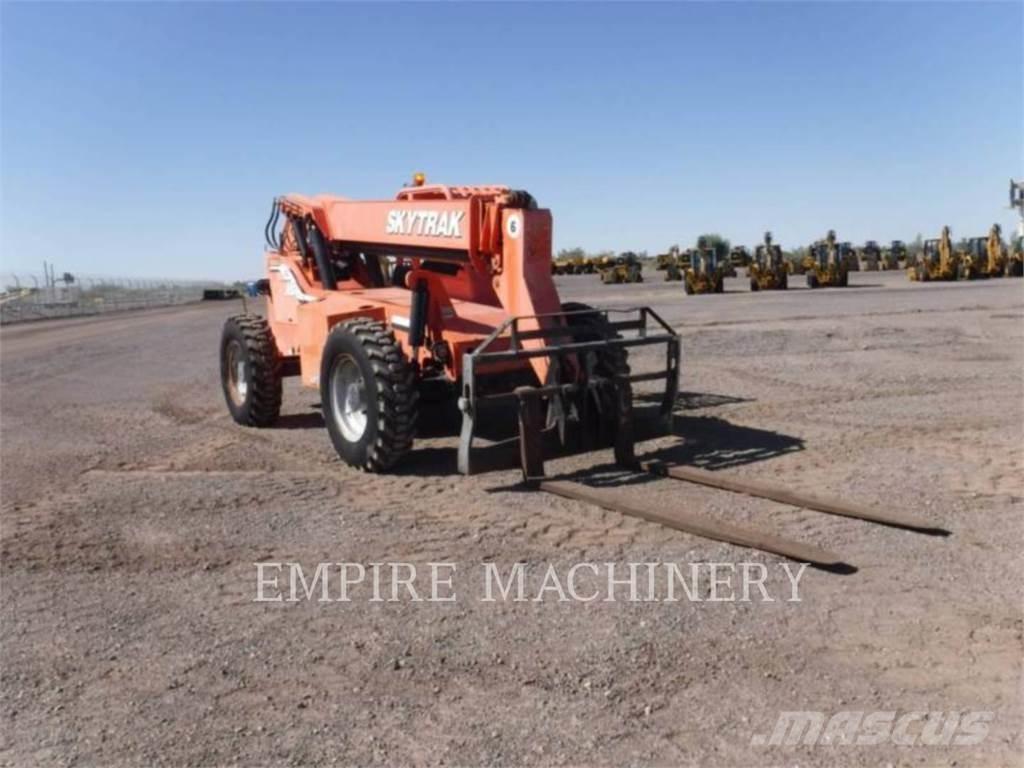 SkyTrak 6036 Articulated boom lifts