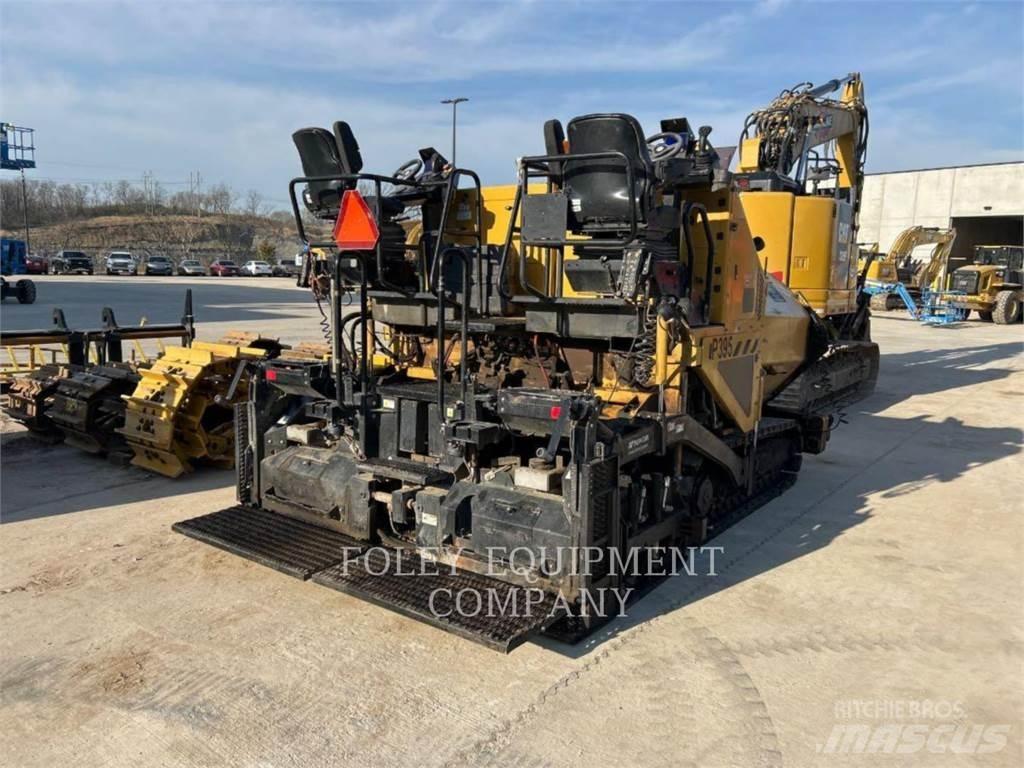 Weiler P395 Asphalt pavers