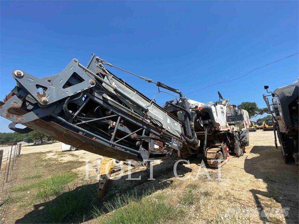 Wirtgen W220 Asphalt cold milling machines