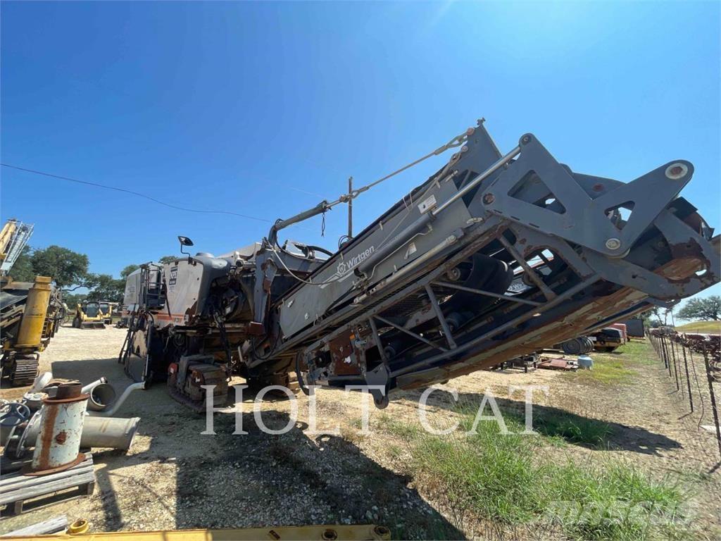 Wirtgen W220 Asphalt cold milling machines