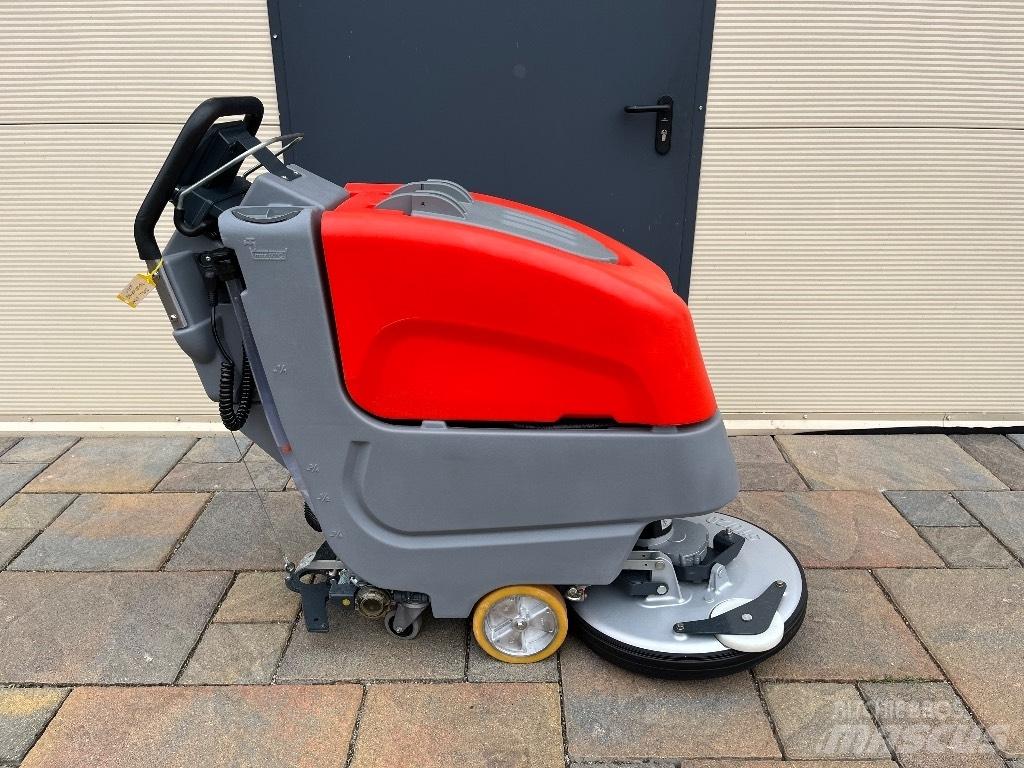 Hako B45 CL Scrubber dryers