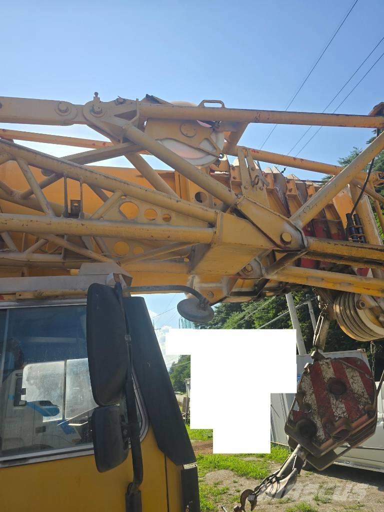 Liebherr LTM 1090 All terrain cranes