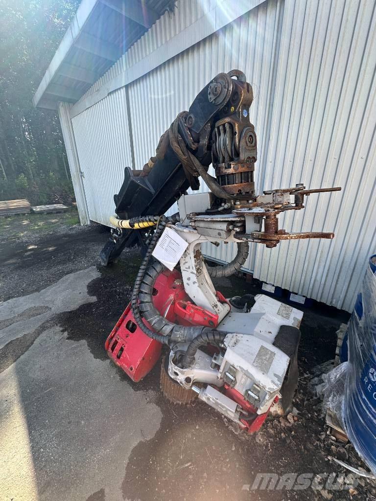 Log Max 4000T Harvester heads