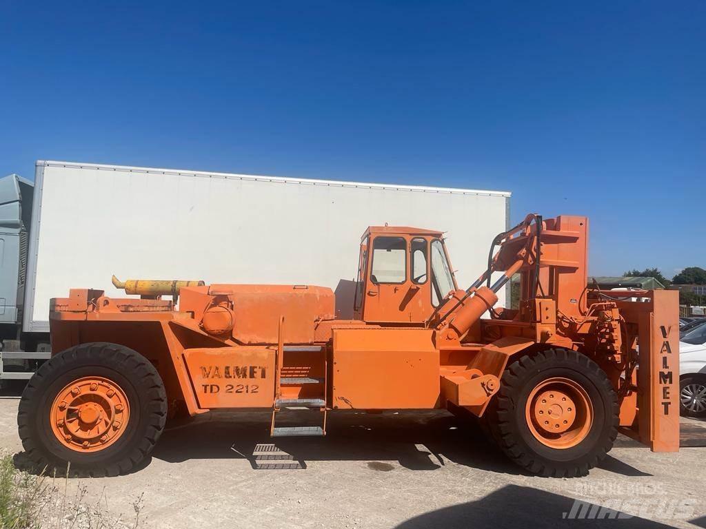 Valmet TD2212 Diesel trucks