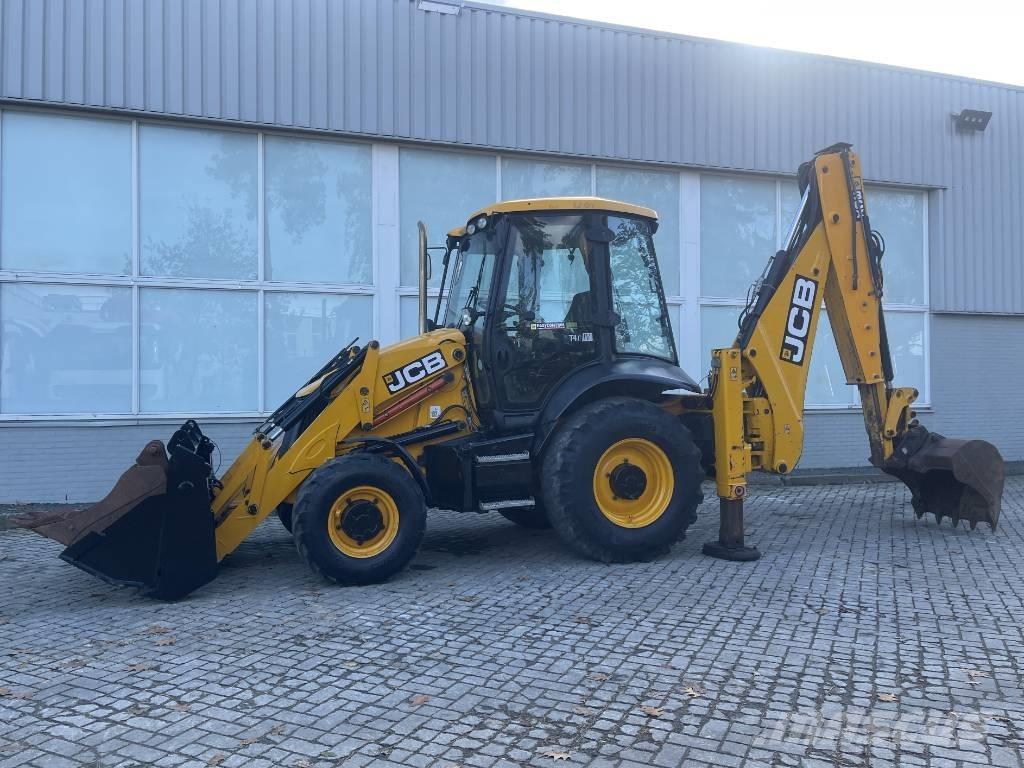 JCB 3 CX Backhoe loaders