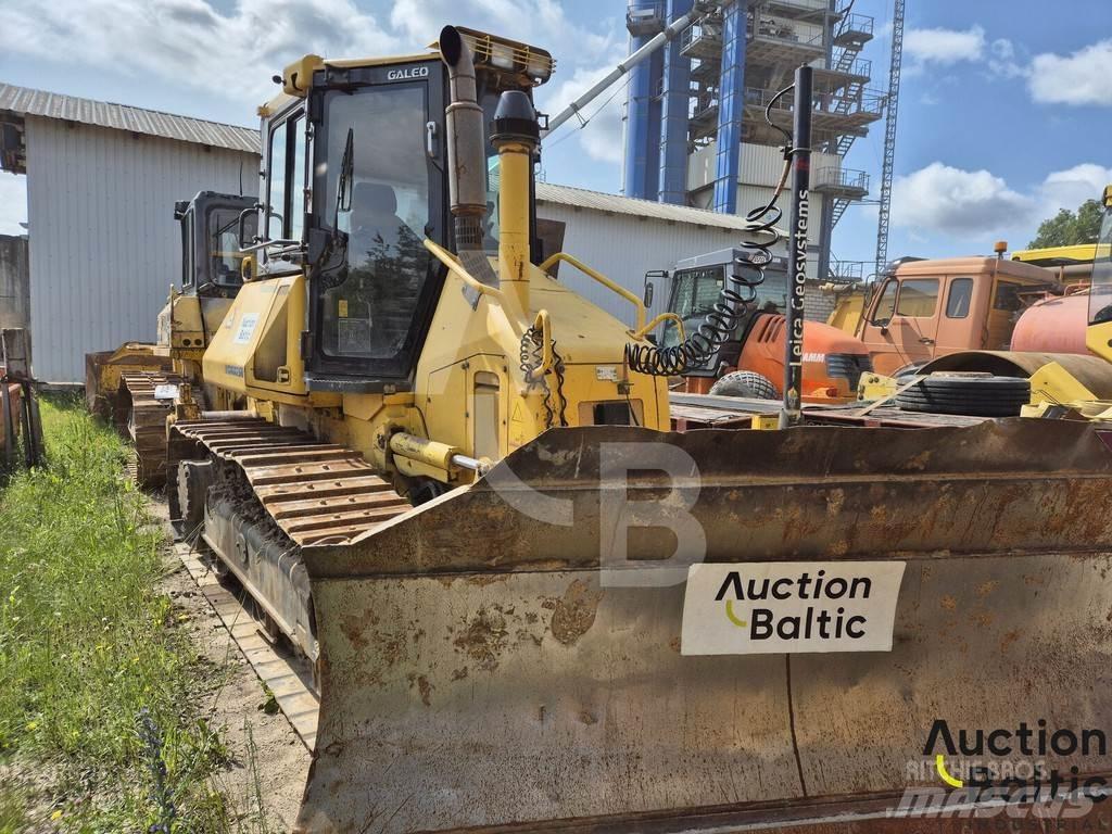 Komatsu D51EX-22 Crawler dozers