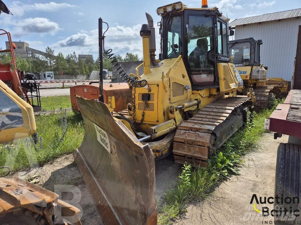 Komatsu D51EX-22 Crawler dozers