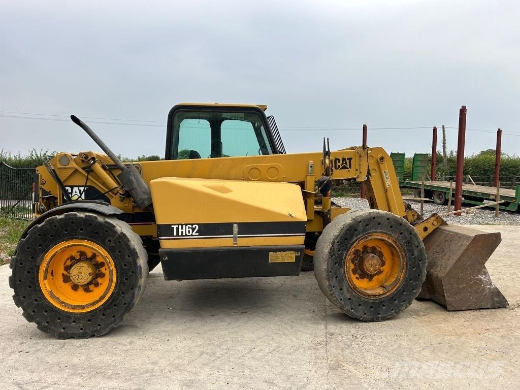 CAT TH 62 Telescopic handlers