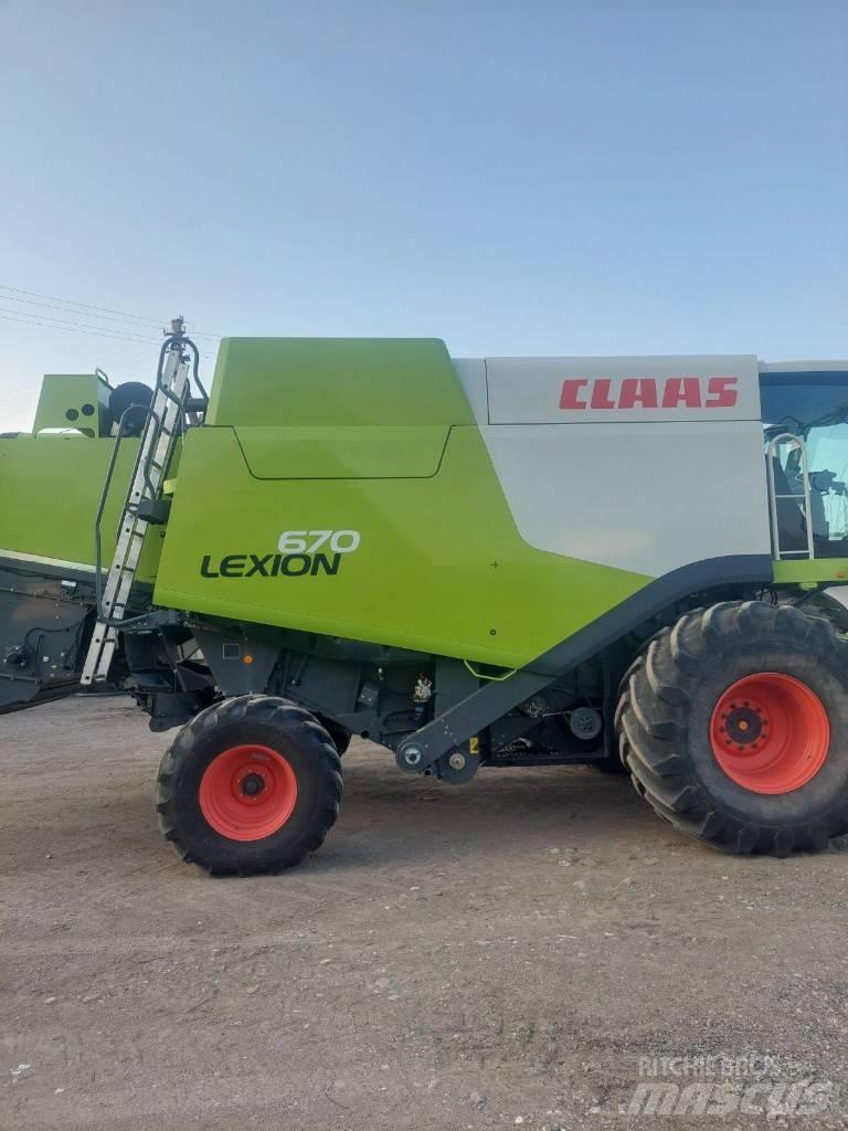 CLAAS Lexion 670 Combine harvesters