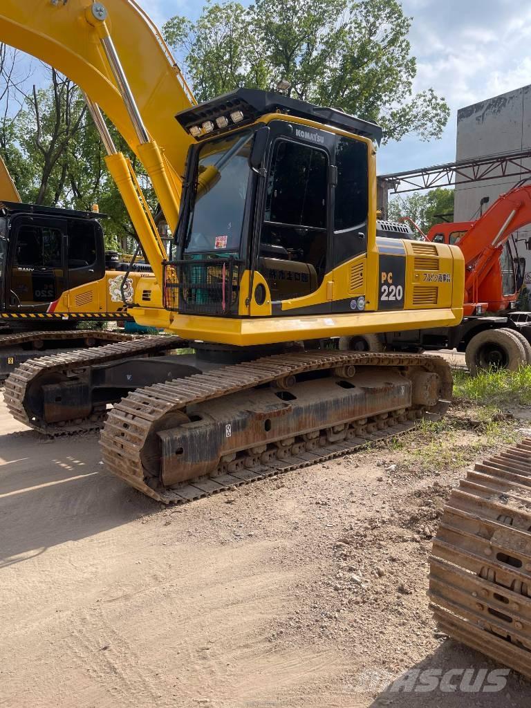 Komatsu PC 220-8 Crawler excavators