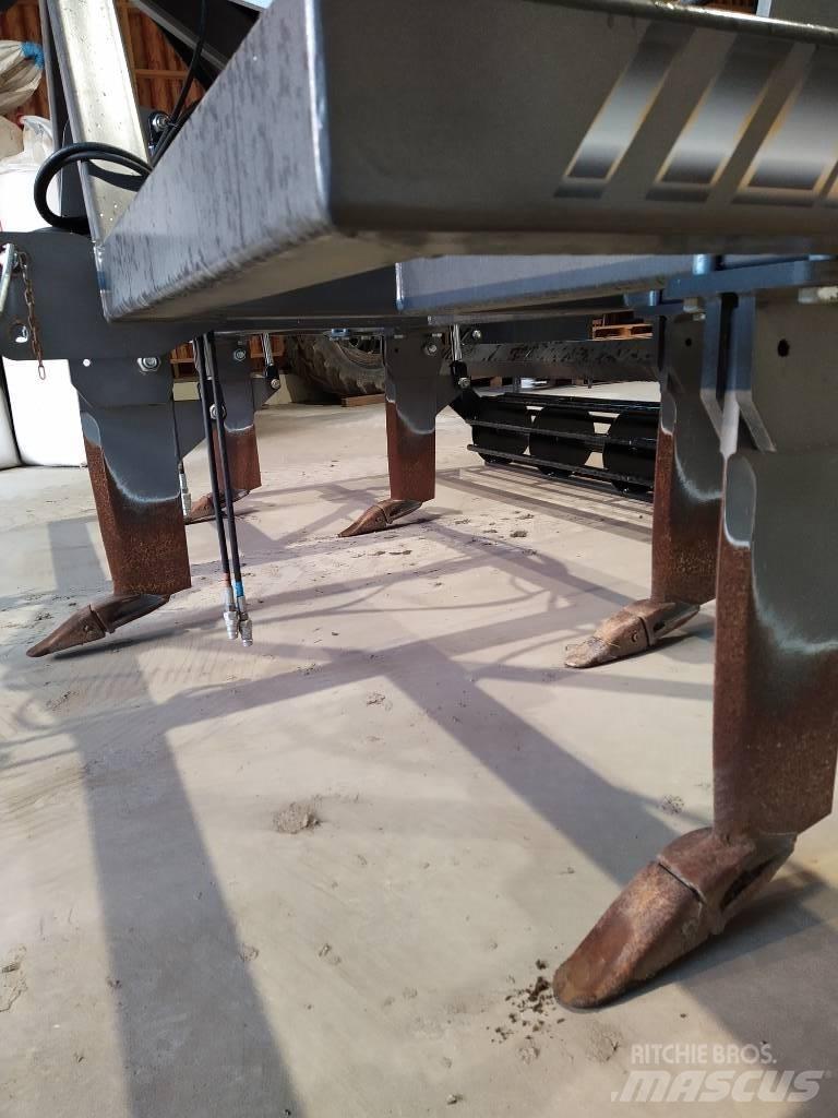 Parko Innovator J340 Chisel ploughs