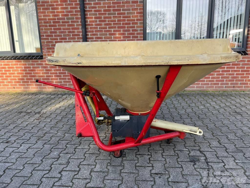 Vicon Pendelstrooier Mineral spreaders