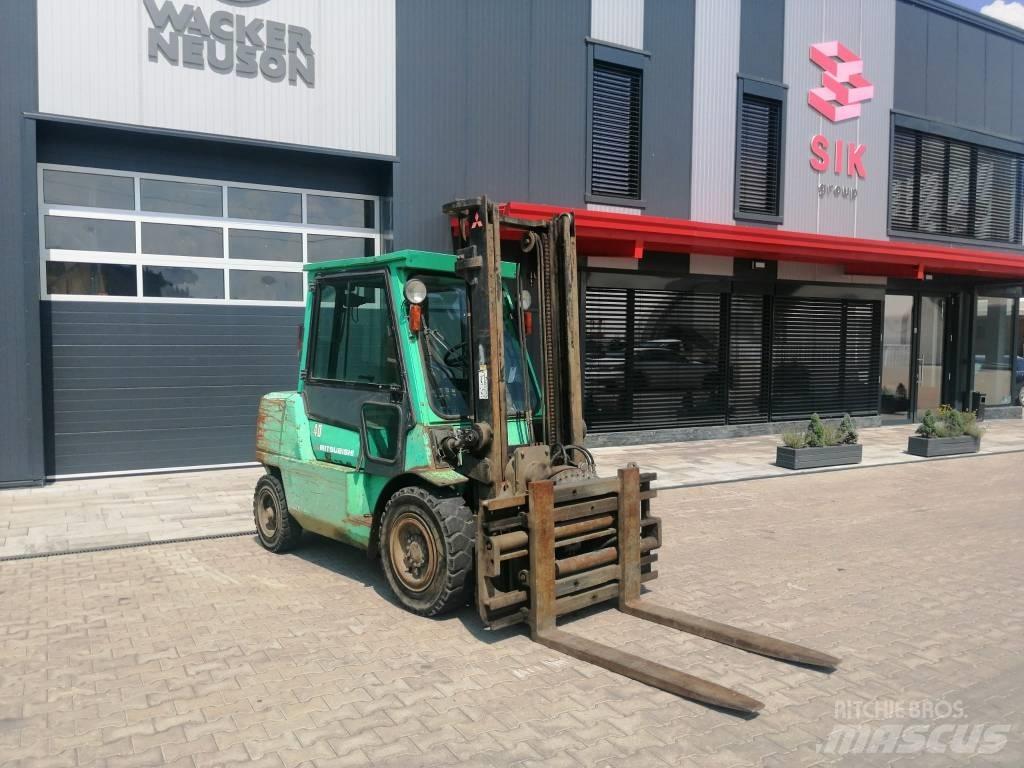 Mitsubishi FD40 Diesel trucks