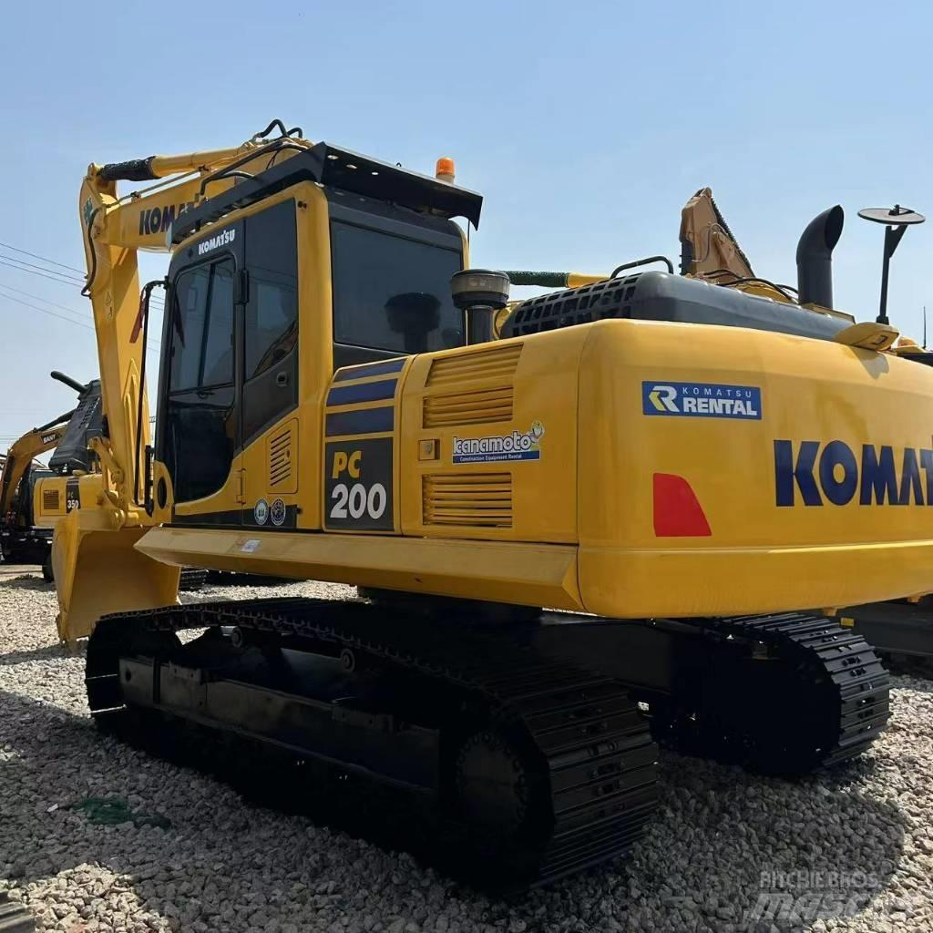 Komatsu PC 200-8 Crawler excavators