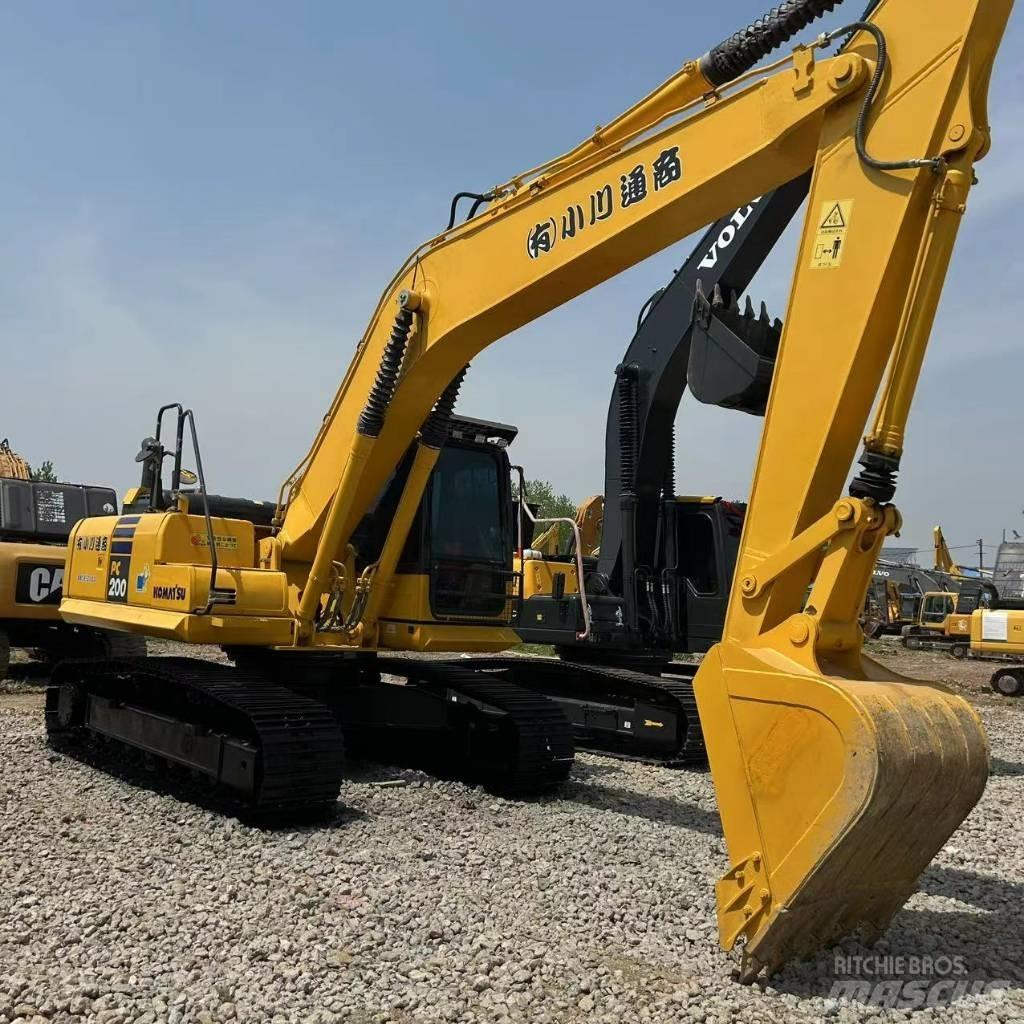Komatsu PC 200-8 Crawler excavators