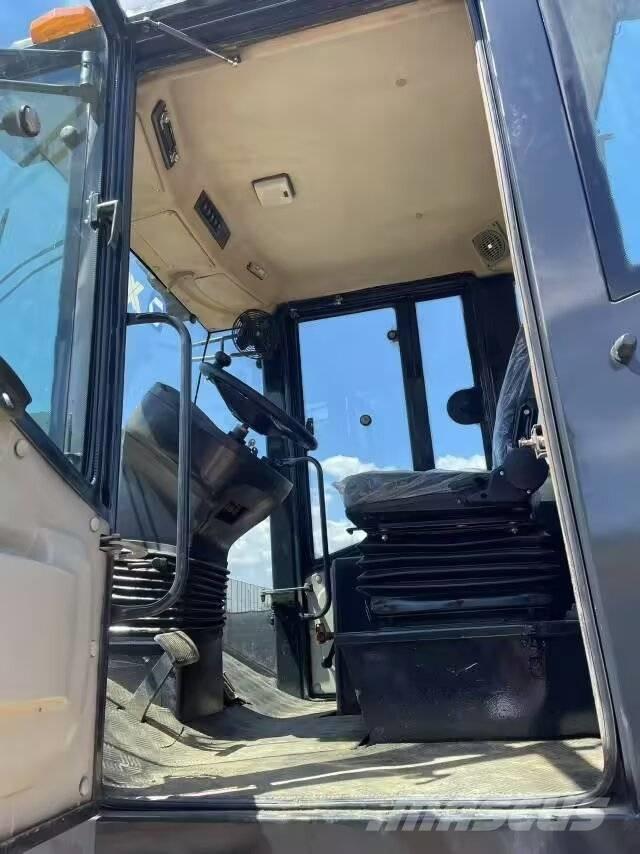 XCMG XS223J Single drum rollers