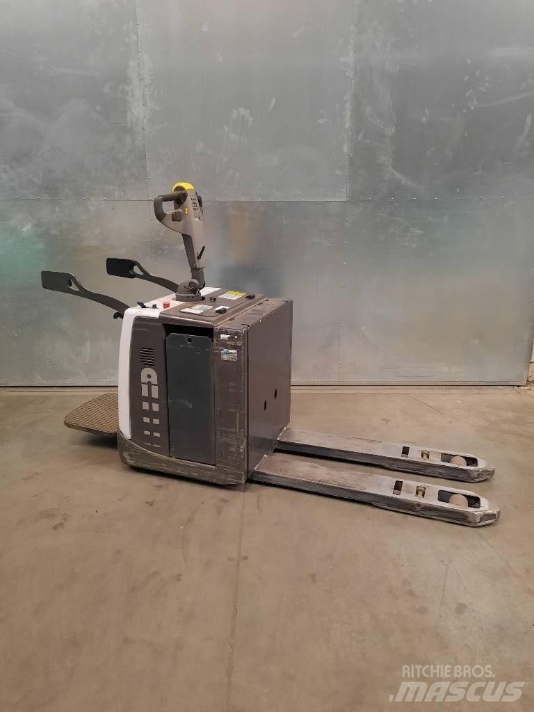 UniCarriers PMR200P Low lifter with platform