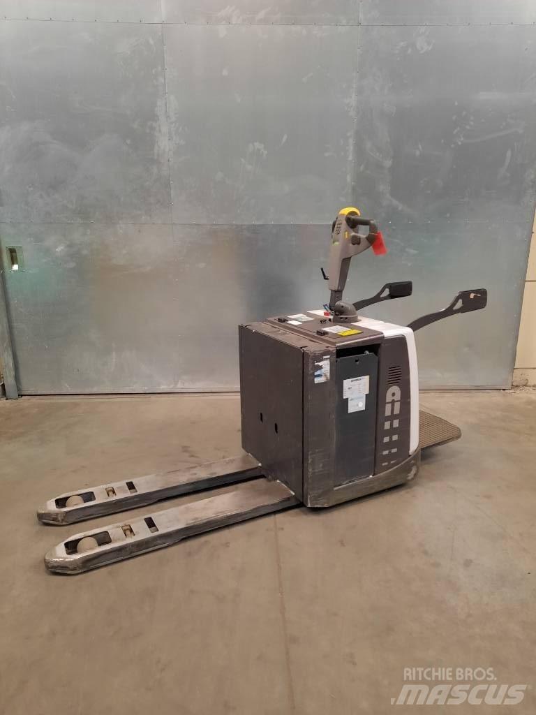 UniCarriers PMR200P Low lifter with platform
