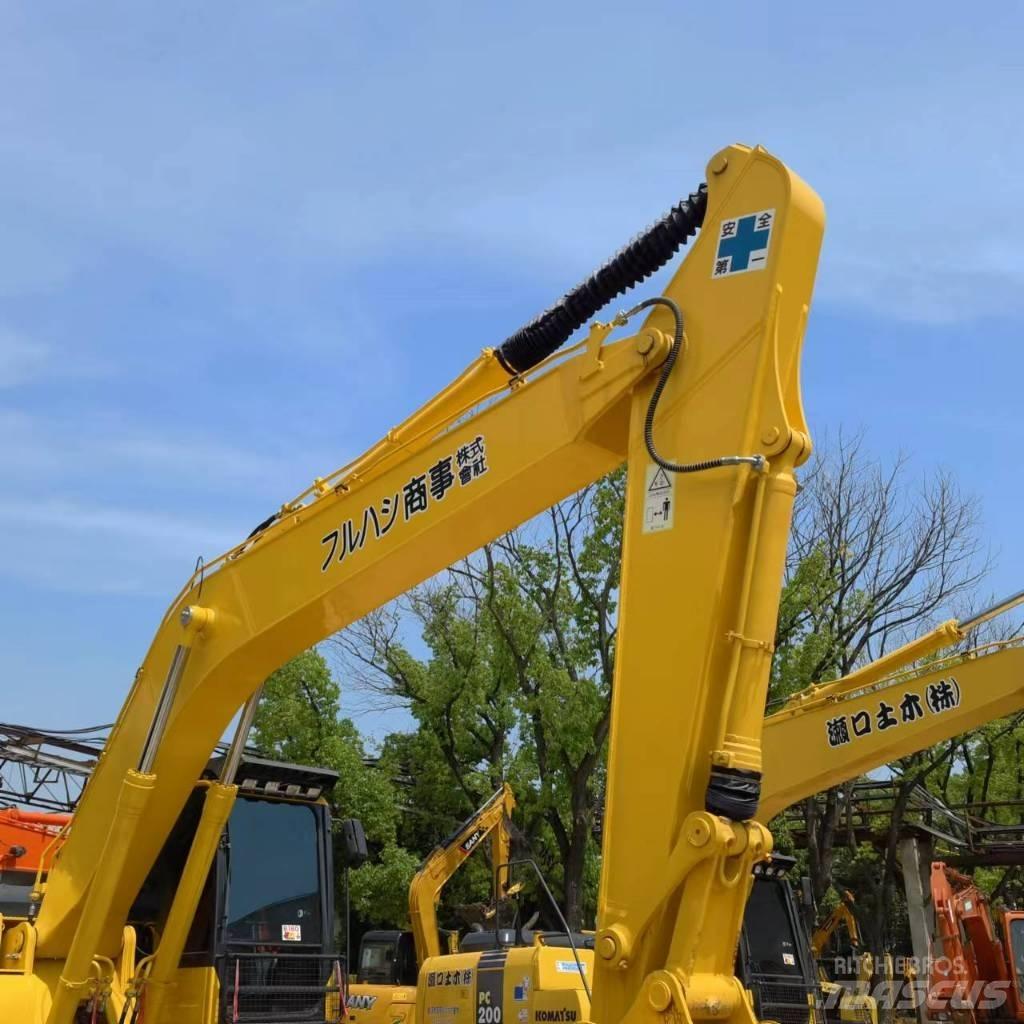 Komatsu PC 220-8 Crawler excavators