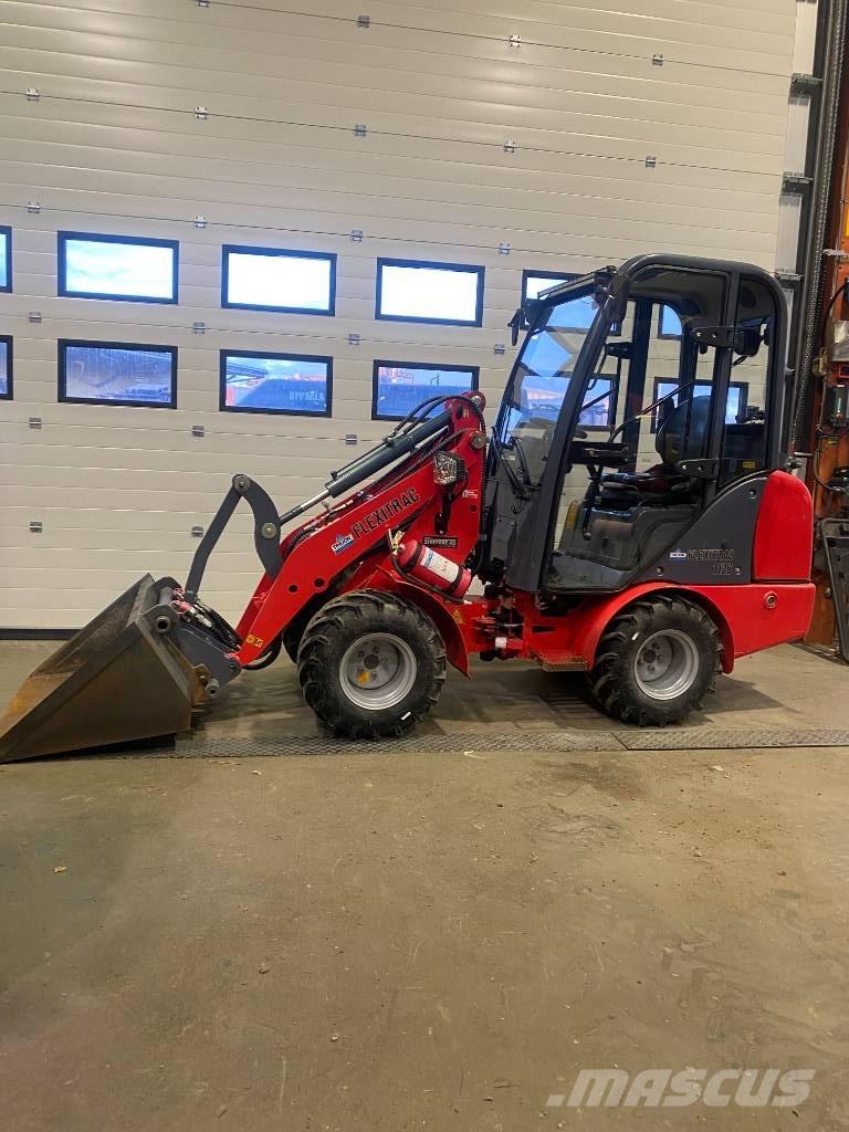 Flexitrac 1126 Cab Tractors