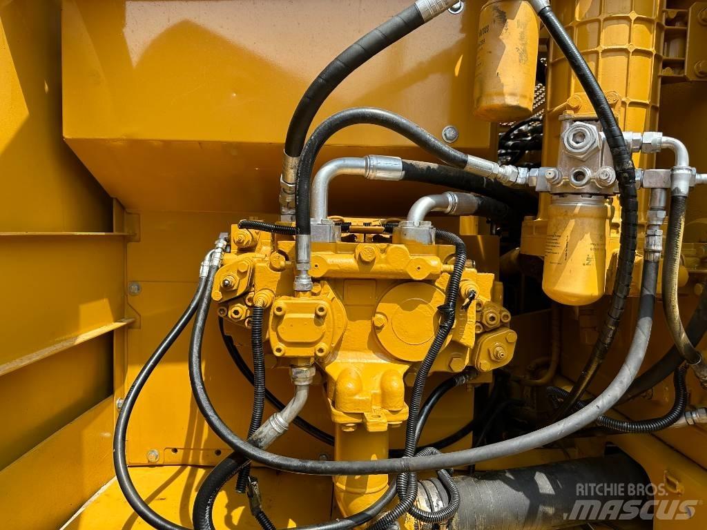 CAT CAT320C Midi excavators  7t - 12t