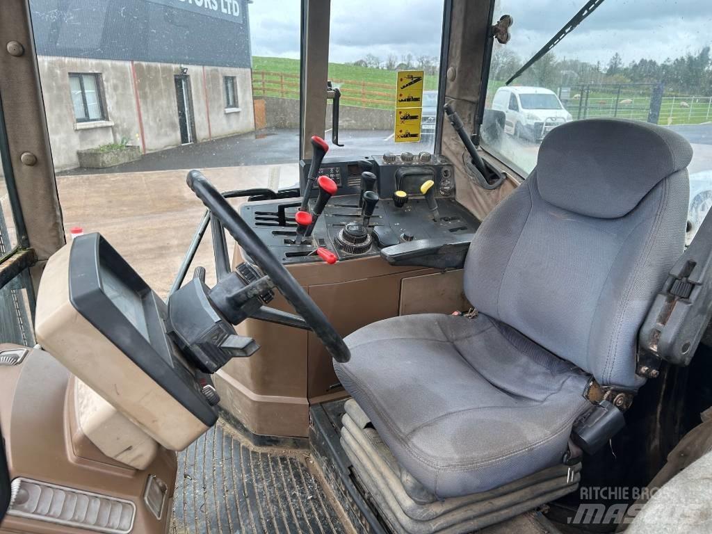John Deere 6600 Tractors