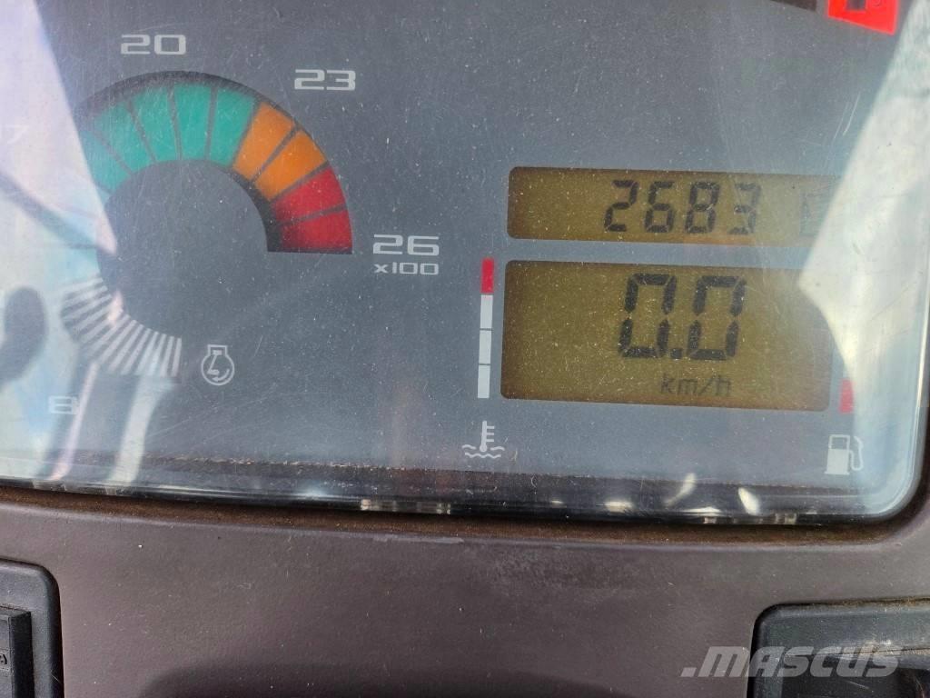 Renault Ares 710 RZ Tractors