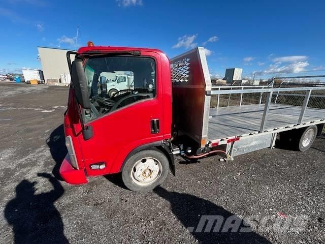Isuzu NRR Flatbed / Dropside trucks