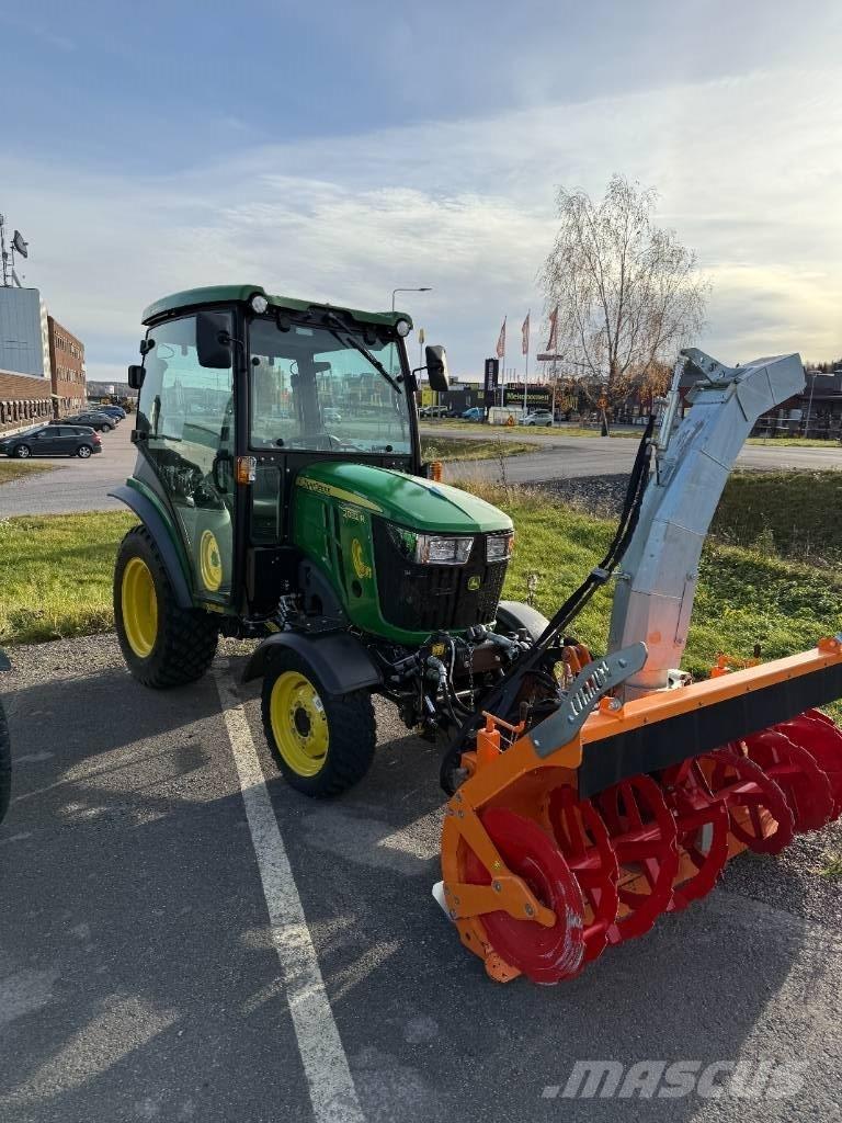 John Deere 2032 R Compact tractors