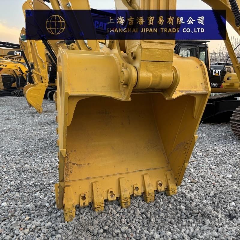 Komatsu PC 450 Crawler excavators