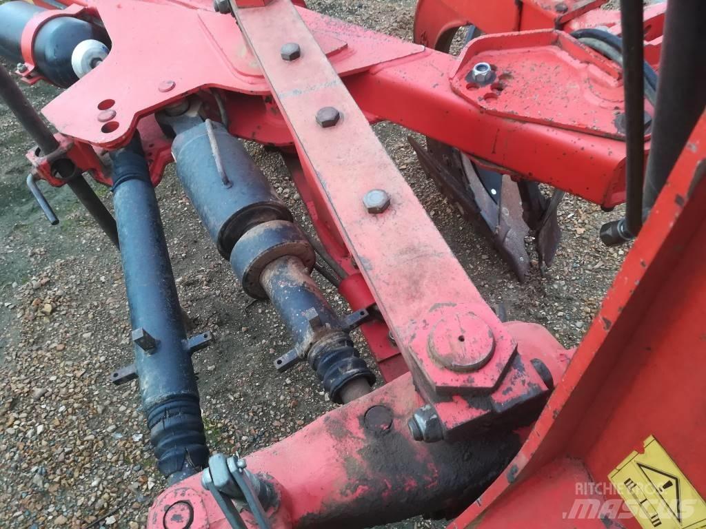 Gregoire-Besson RY47 Reversible ploughs