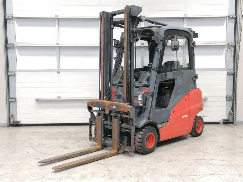 Linde H20D-01 Diesel trucks