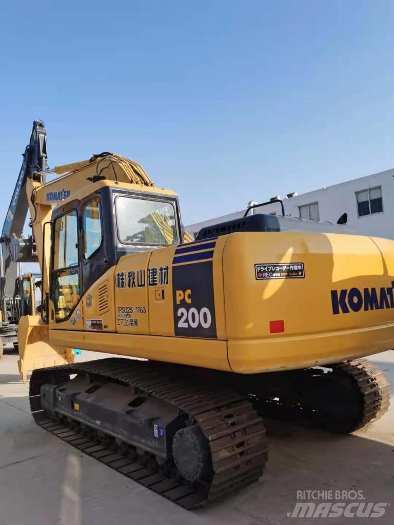Komatsu PC 200-7 Crawler excavators