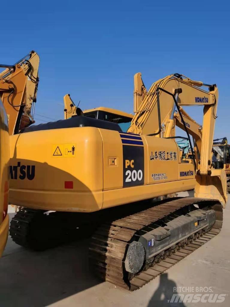 Komatsu PC 200-7 Crawler excavators
