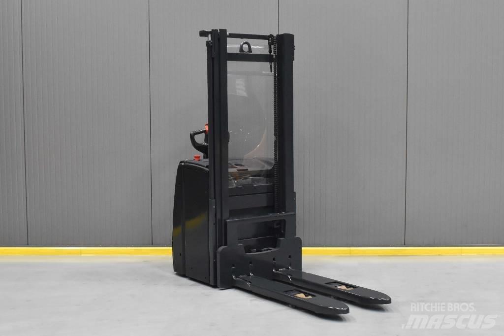 Linde L 14 Pedestrian stacker
