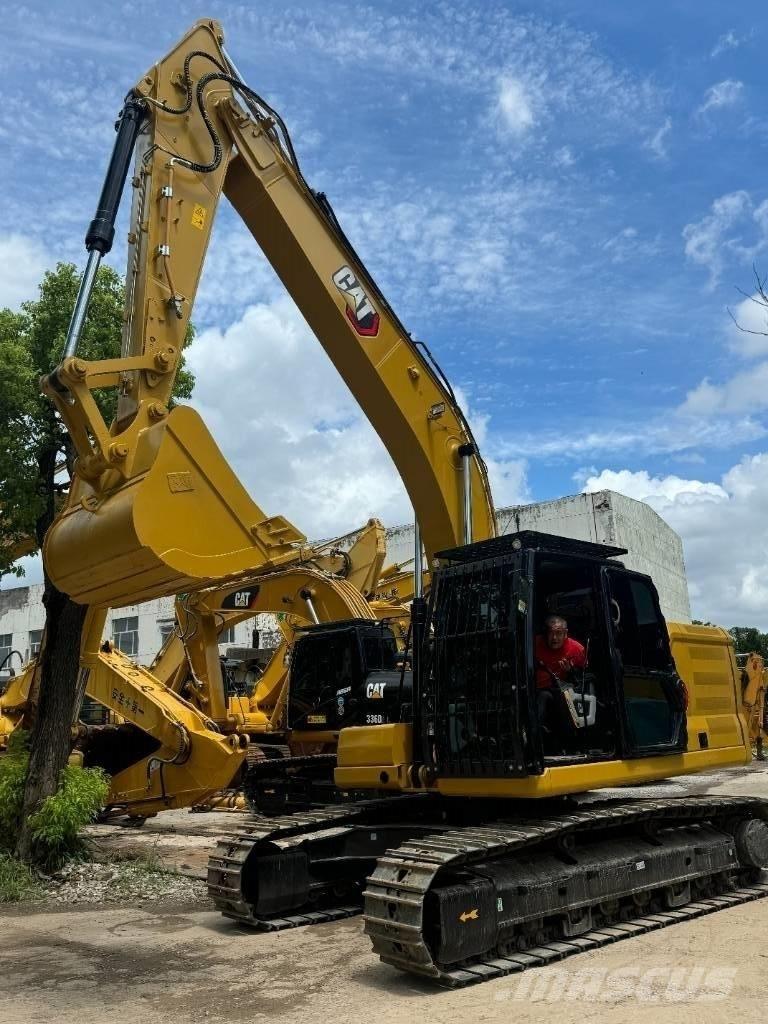 CAT 323 Midi excavators  7t - 12t