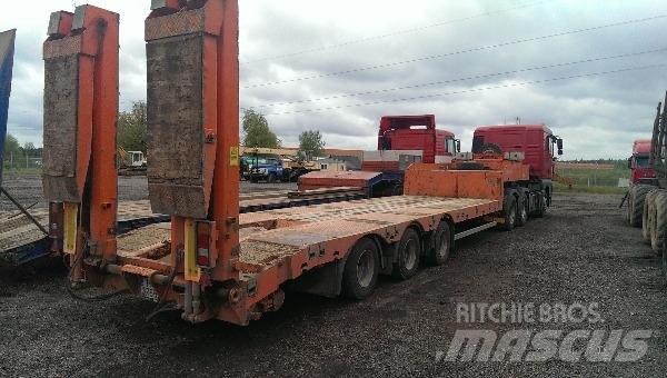 Möslein STR 3 Low loader-semi-trailers