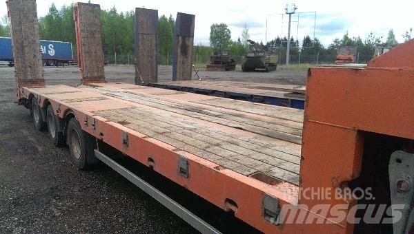 Möslein STR 3 Low loader-semi-trailers