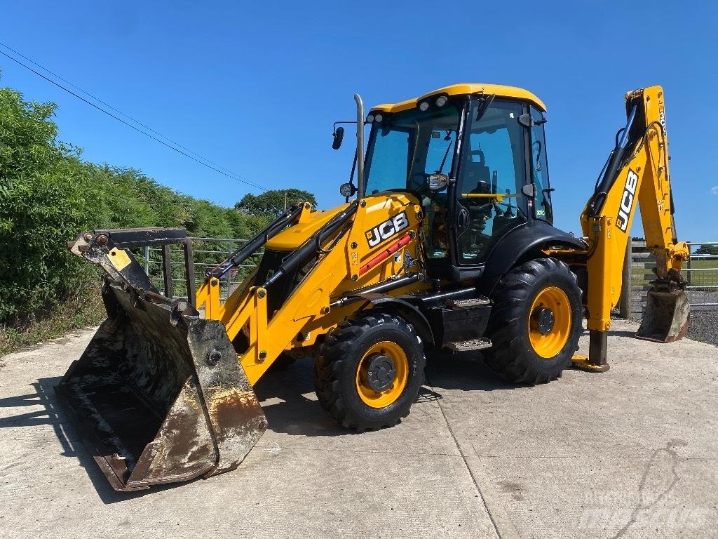 JCB 3 CX Backhoe loaders