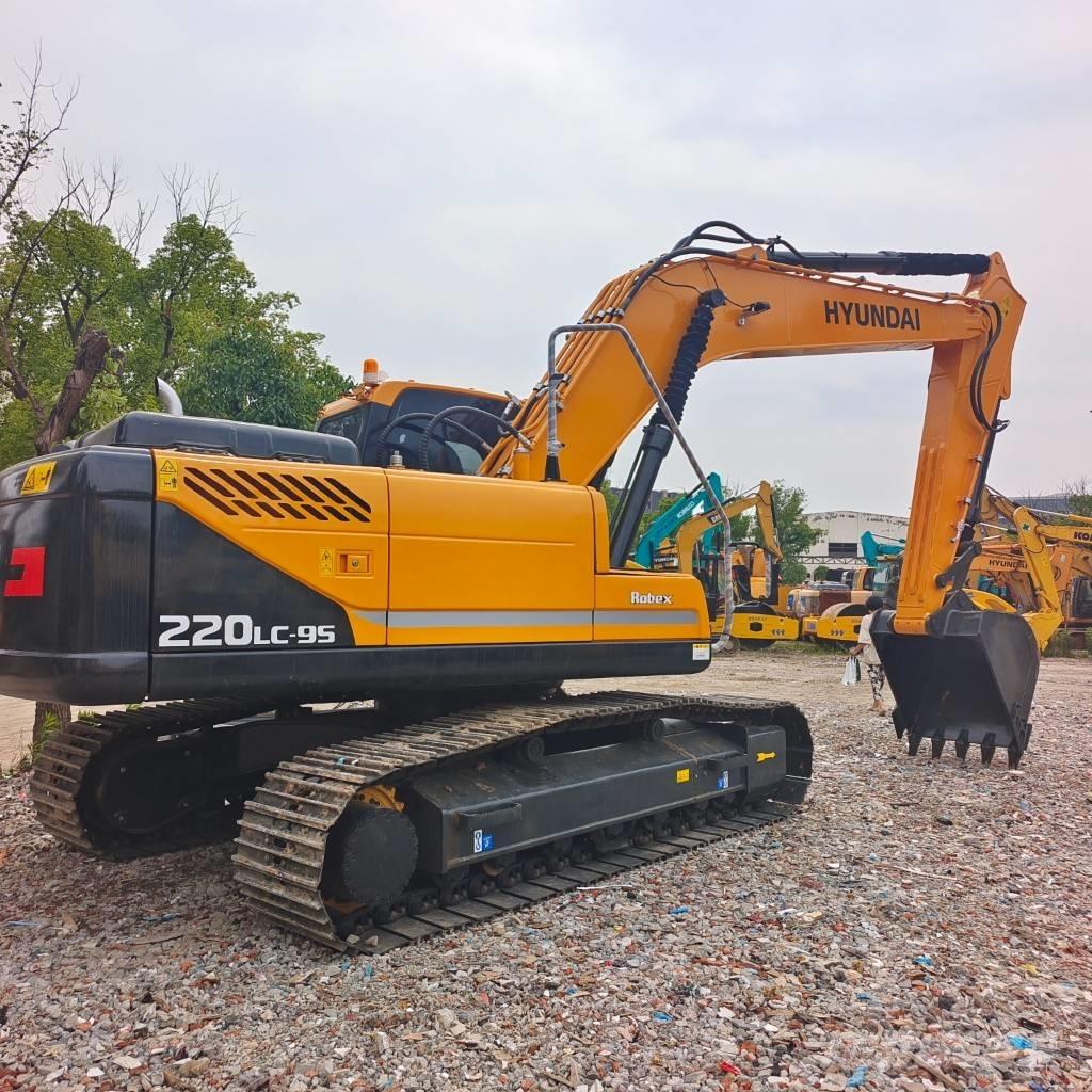 Hyundai 220LC-9T Crawler excavators